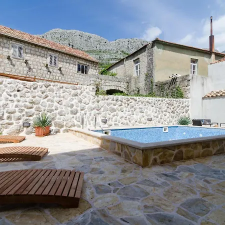 Stunning In With Private Pool Pridvorje