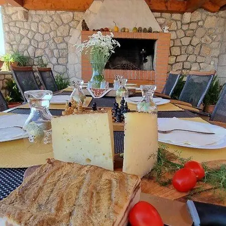 Stunning In With Private Pool Pridvorje