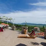 Stunning In With Private Pool Pridvorje