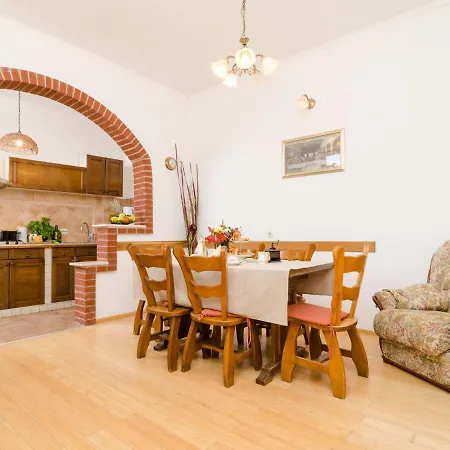 Stunning In With Private Pool Vila Pridvorje